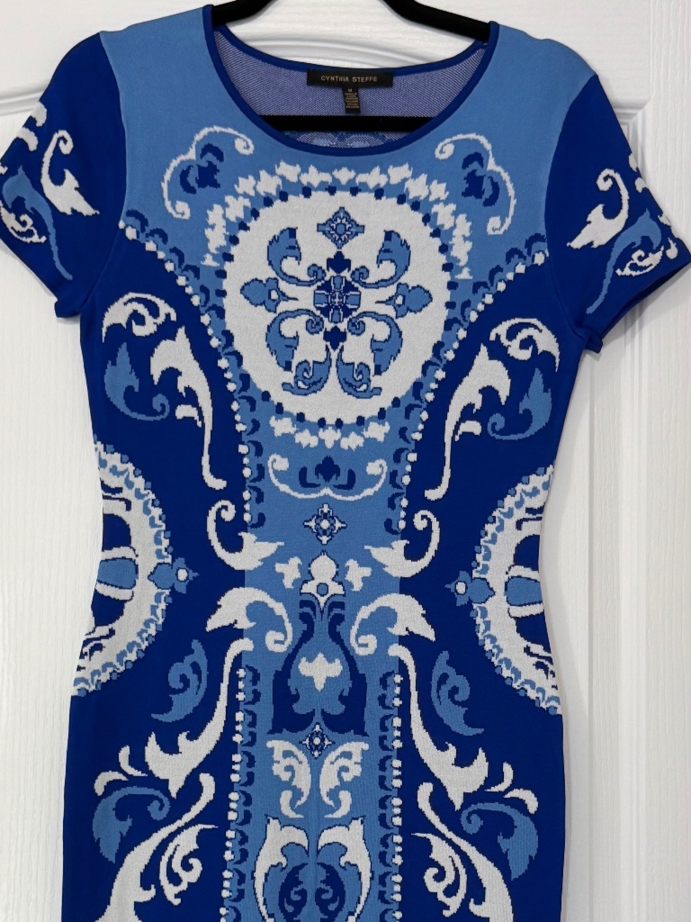 NWT Cynthia Steffe Blue Baroque Waterfall Knit Bodycon Shift Dress Medium